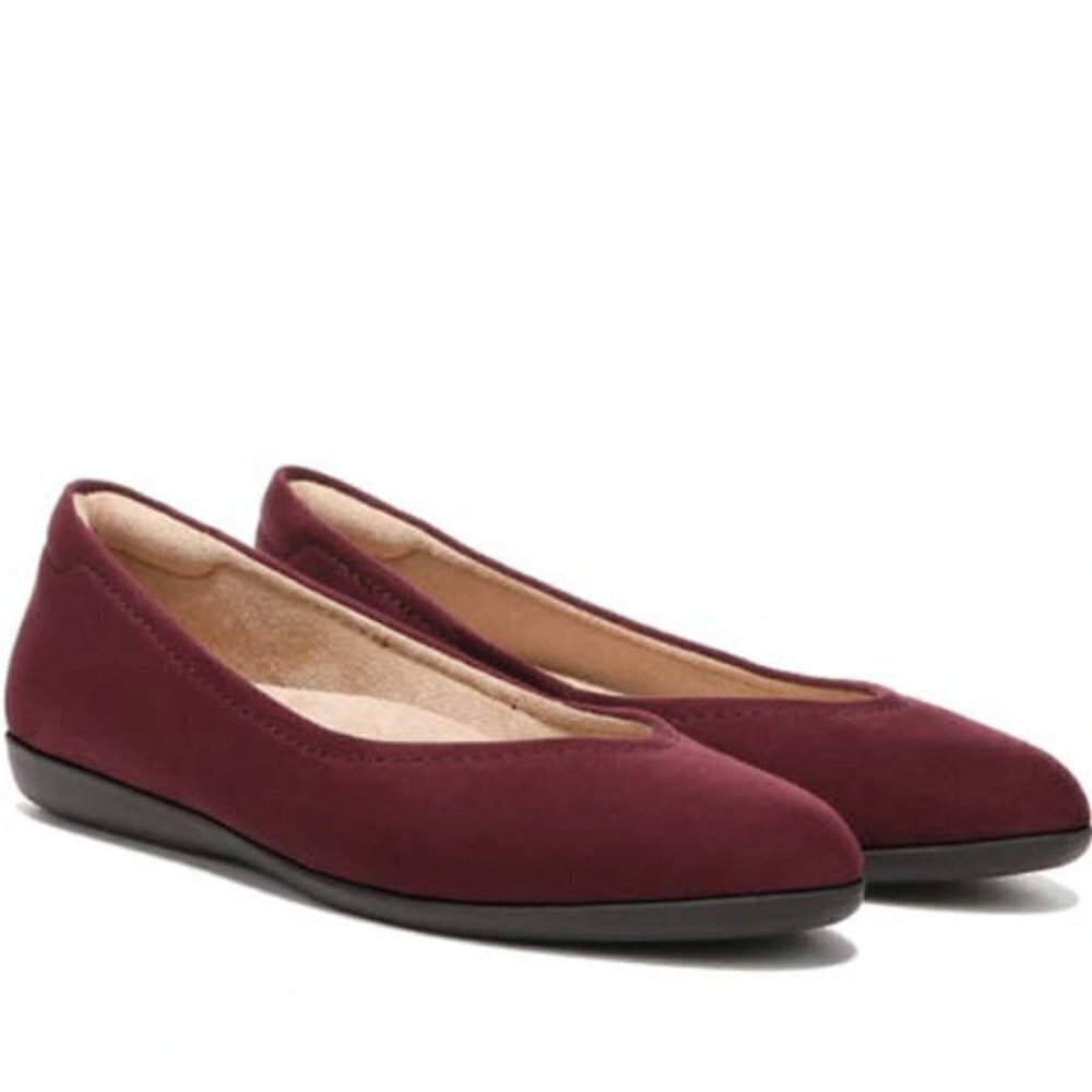 NATURALIZER   Vivienne Ballet Flat In Cabernet (WIDE)